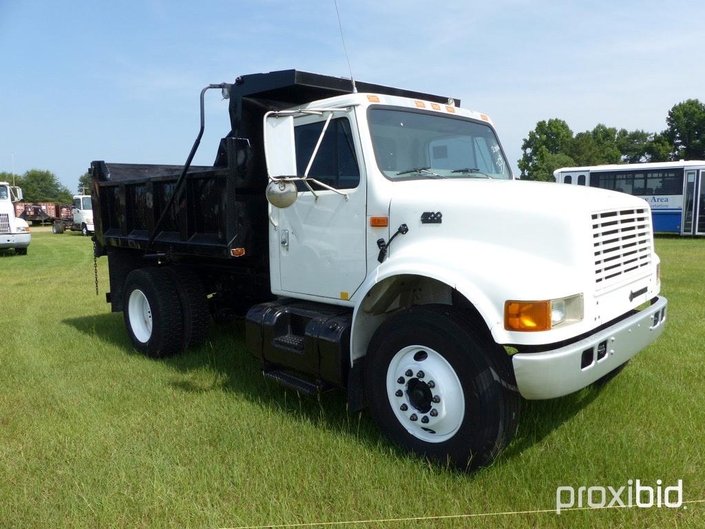 2001 International 4700 Single-axle Dump Truck, s/n 1HTSCABNX1H359649: IH D