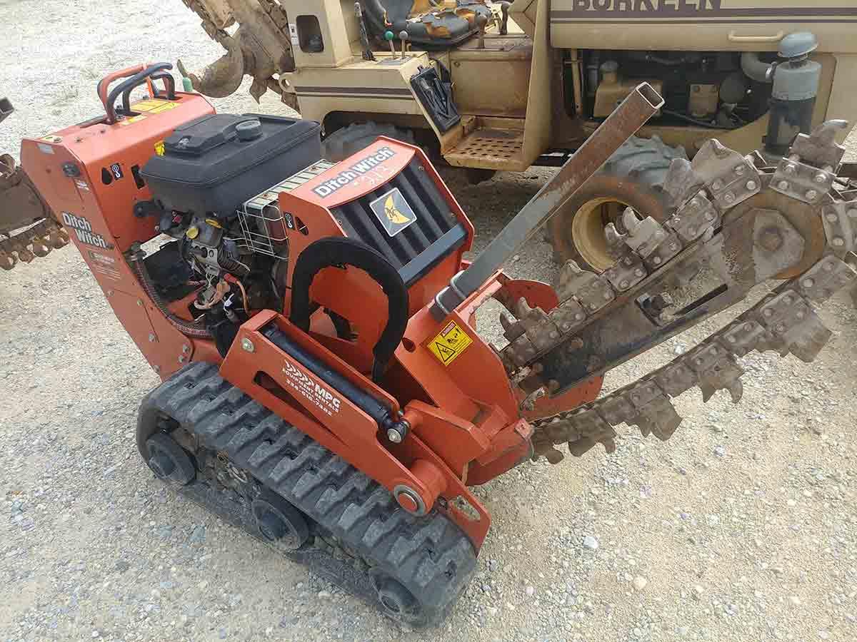 2016 Ditchwitch C16X Walk-behind Trencher, s/n CMWC16XAAG0000040: Vanguard