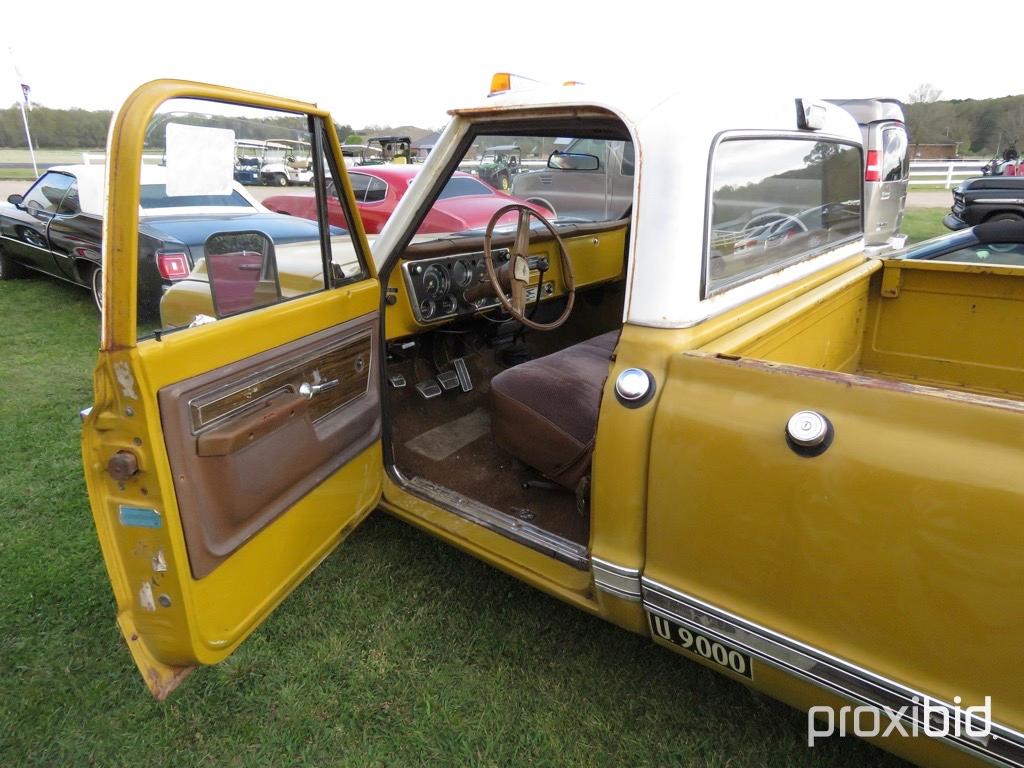 1972 Chevy Cheyenne 20 Pickup, s/n CCE242Z167429: Reg. Cab, 350 Eng., Manua