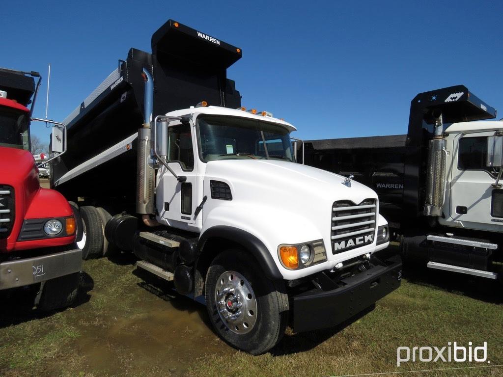 2007 Mack CV713 Tandem-axle Dump Truck, s/n 1M2AG11Y67M058171: 427hp Eng.,