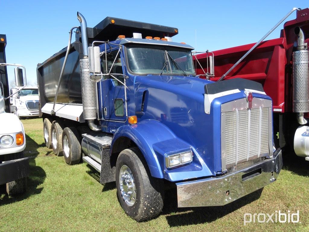 2007 Kenworth T800 Tri-axle Dump Truck, s/n 1NKDXBTX37J142024: Cat 475 Eng.