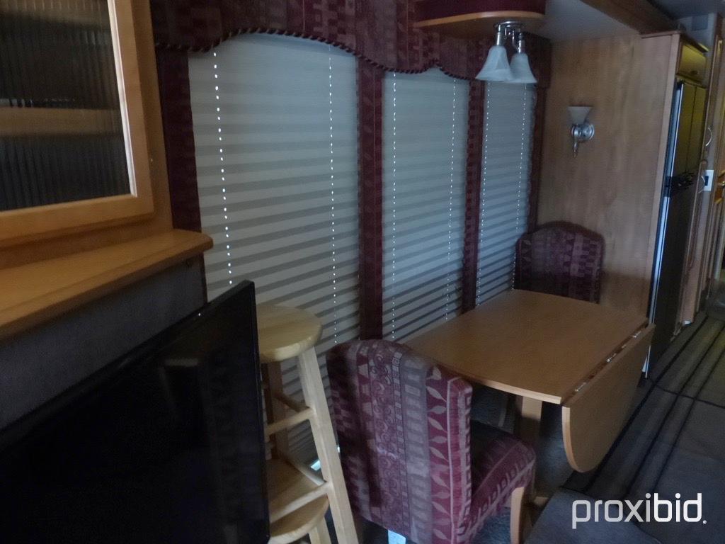 2006 Winnebego 40' Motor Home, s/n 4UZACKDC16CW42922: Tour Edition, Freight