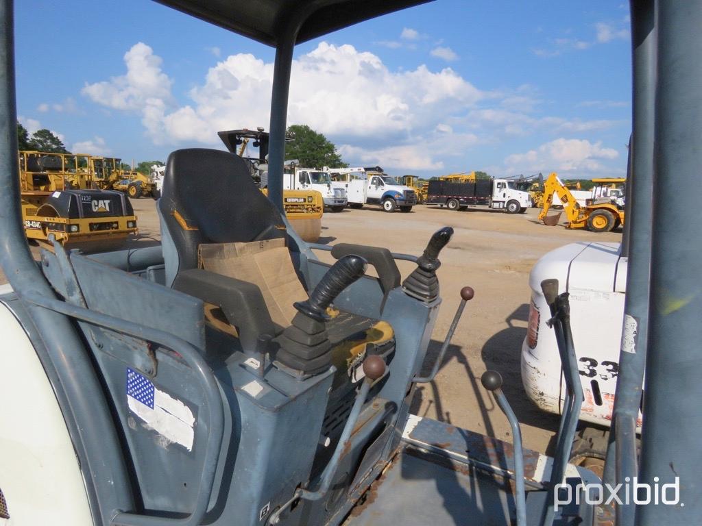 2003 Terex HR16 Mini Excavator, s/n 3683: 4-post Canopy, Blade, Meter Shows