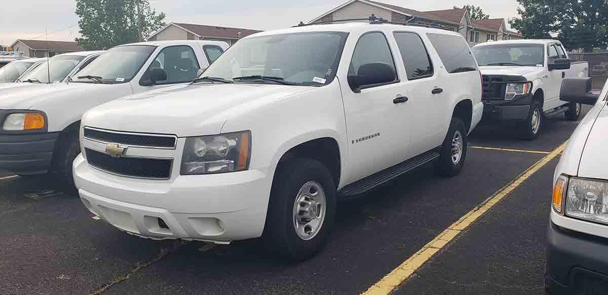 2008 Chevy Suburban 2500 LS SUV, s/n 3GNGC26K08G306012: 2wd, Gas Eng., 4-do