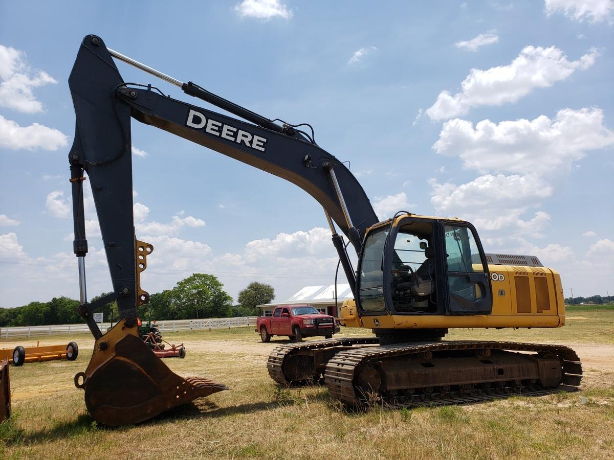 John Deere 240D Excavator, Showing 9258 hours, VIN - FF240DX605321