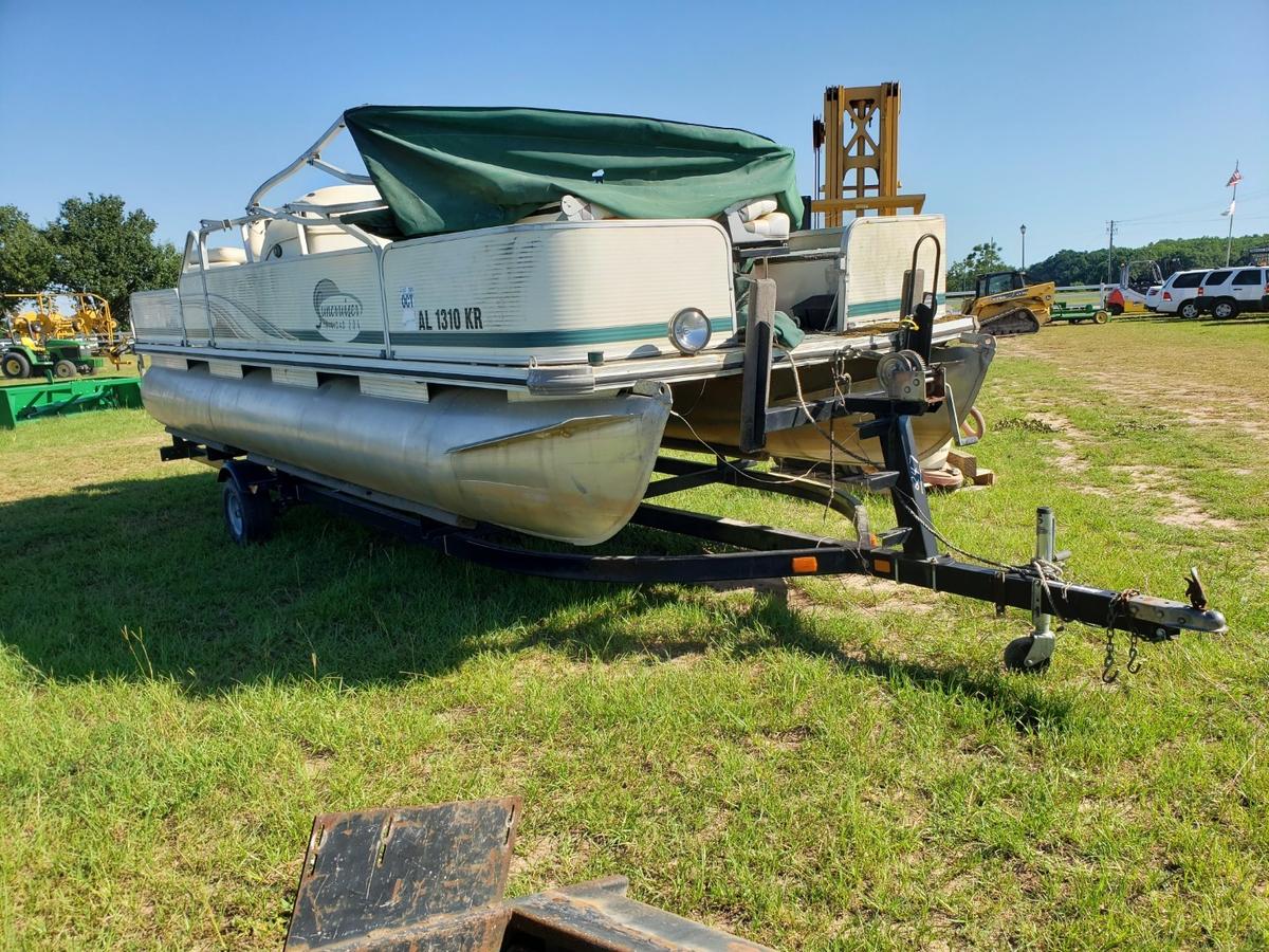 Lowe Suncruiser Pontoon Boat, 20' Trinidad 204 s/n OMCL757PJ001: Johnson 50