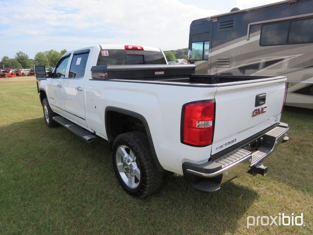 2016 GMC 2500HD Sierra SLT Z71 4WD Pickup, s/n 1GT12TEG1GF306069: 6.0L Gas