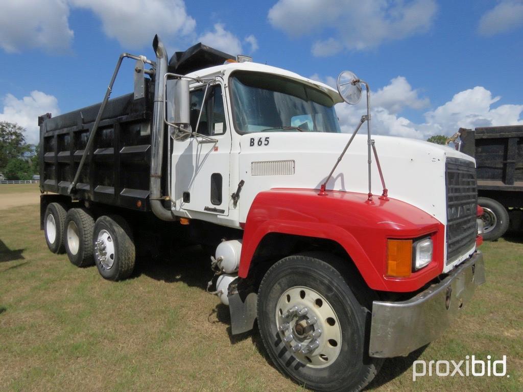 1998 Mack CH613 Tri-axle Dump Truck, s/n 1M1AA12Y7WW079067: Mack E7 330/350