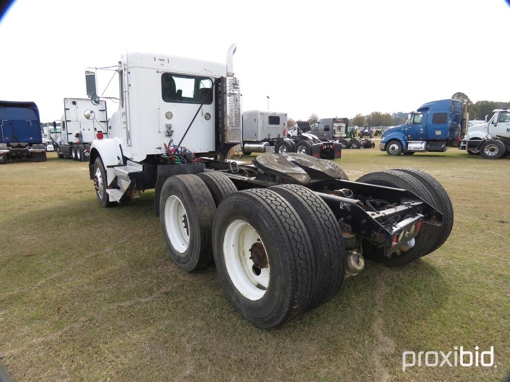 2007 Kenworth T800 Truck Tractor, s/n 3WKDD49X77F166929: T/A, Day Cab, 10-s