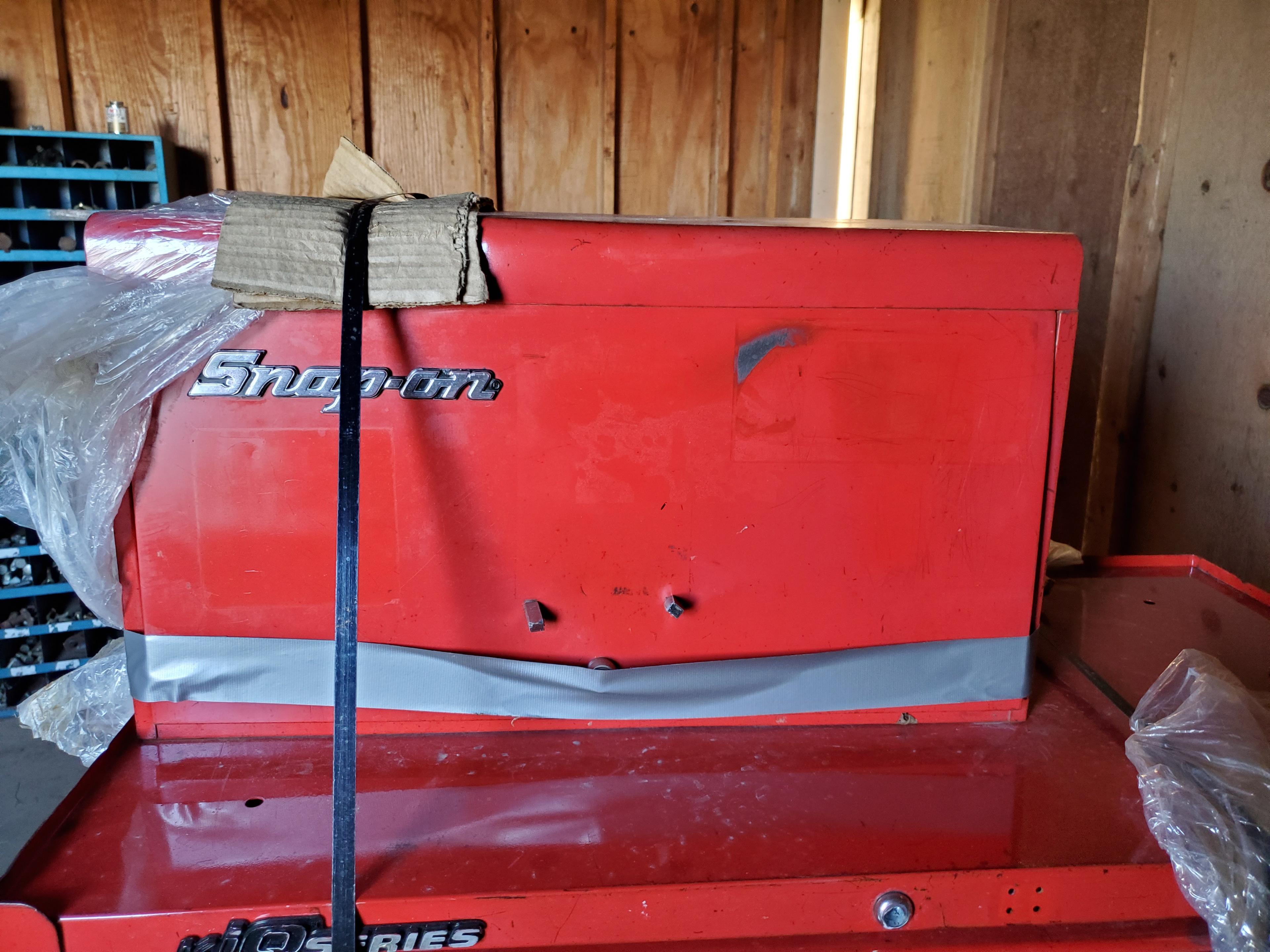 Snap-On Roll Around Tool Box w/ Small Snap-On Toolbox