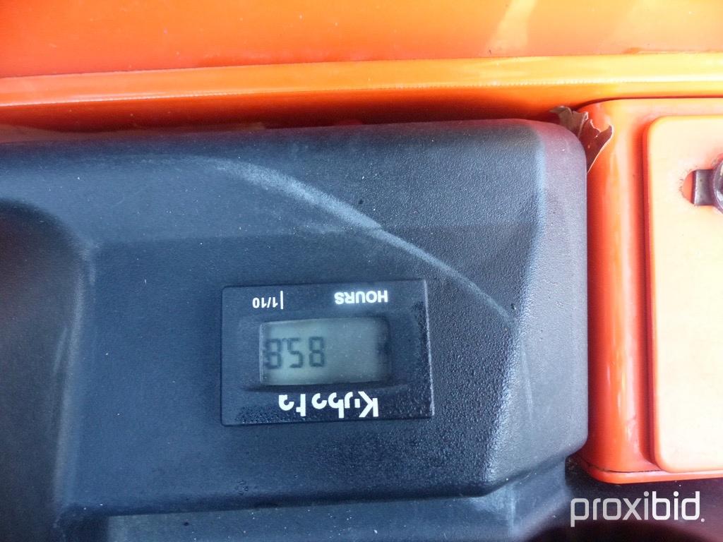 Kubota Z421KWT-60 Zero-turn Mower, s/n 22018: Meter Shows 85 hrs