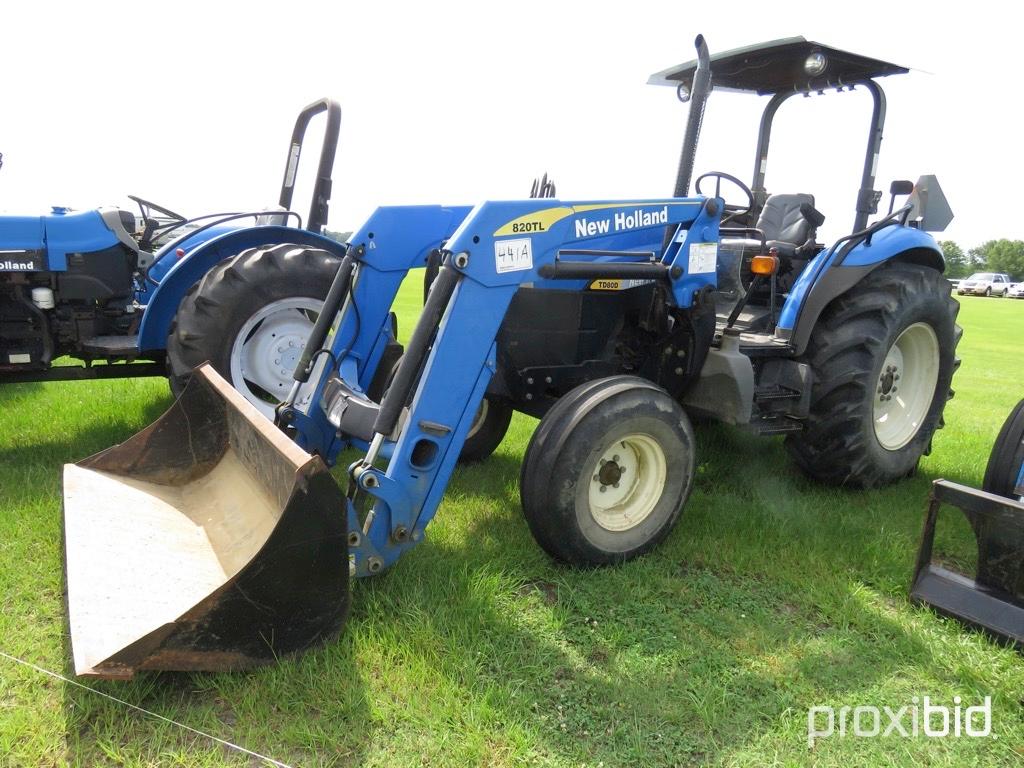 New Holland TD80D Tractor, s/n HFD056487: w/ NH 620TL Loader, Meter Shows 1