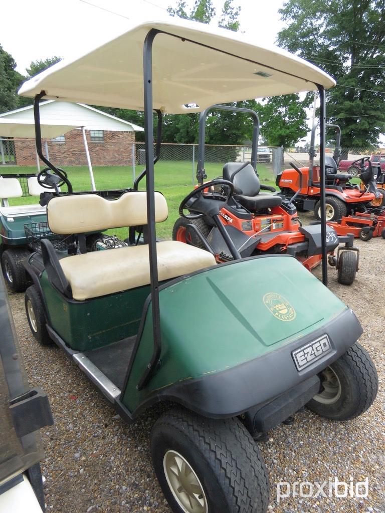 EZGo Electric Golf Cart, s/n 826111K0894 (No Title): 36-volt, Auto Charger