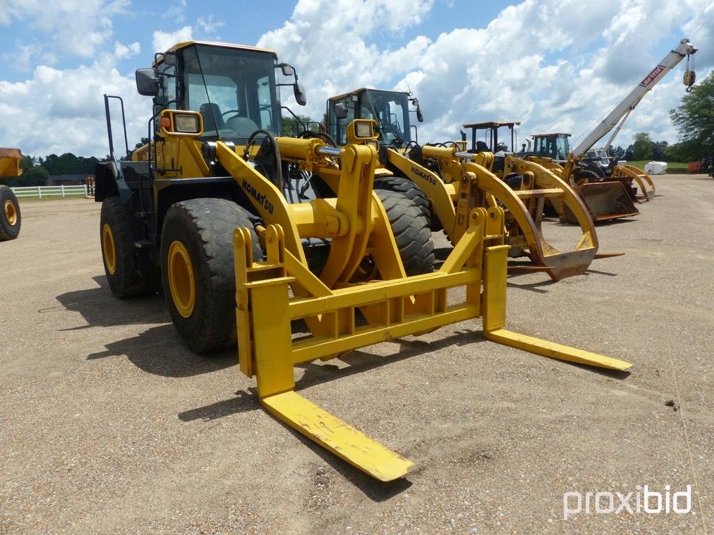 Komatsu WA380-5 Rubber-tired Loader, s/n 60182: C/A, Log Forks, 26.5-25 Tir