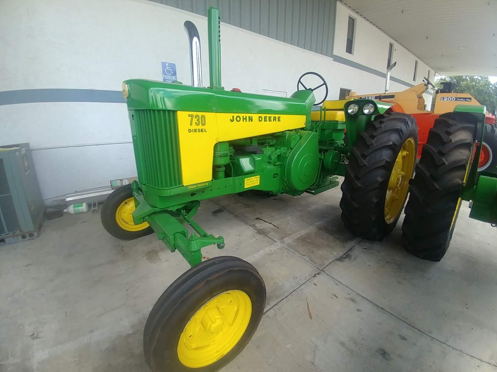 John Deere 730 Tractor, s/n 730-7327387: Diesel, Power Steering, Wide Front