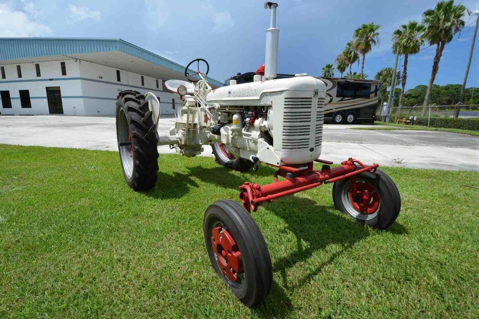 IH Farmall 1-HC Tractor, s/n 48621: Wide Front End, 1950 Year Model