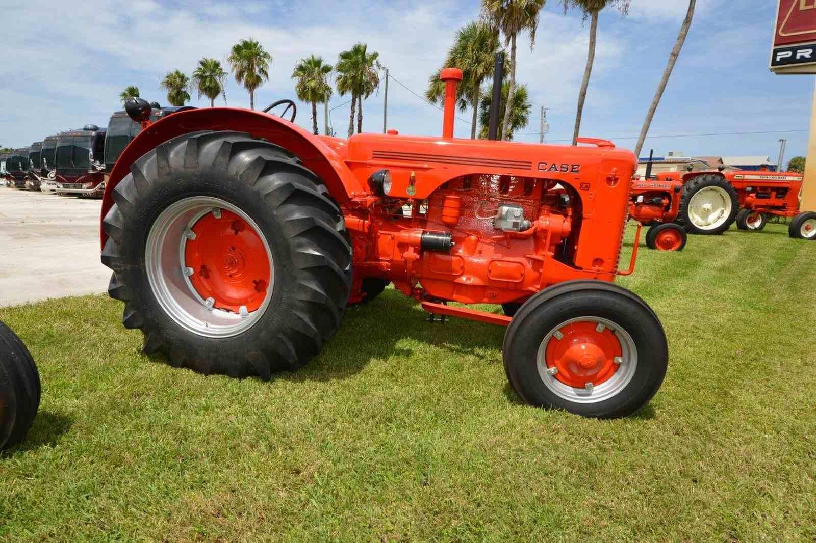 Case "LA" Tractor, s/n 5208609: Wide Front, Gas, 1948 Year Model