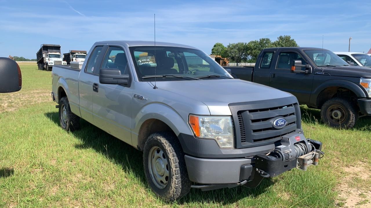 2010 FORD F150 EXTENDED CAB, MFWD, WITH WENCH, SILVER, 240,995mi.  s/n 1FTE