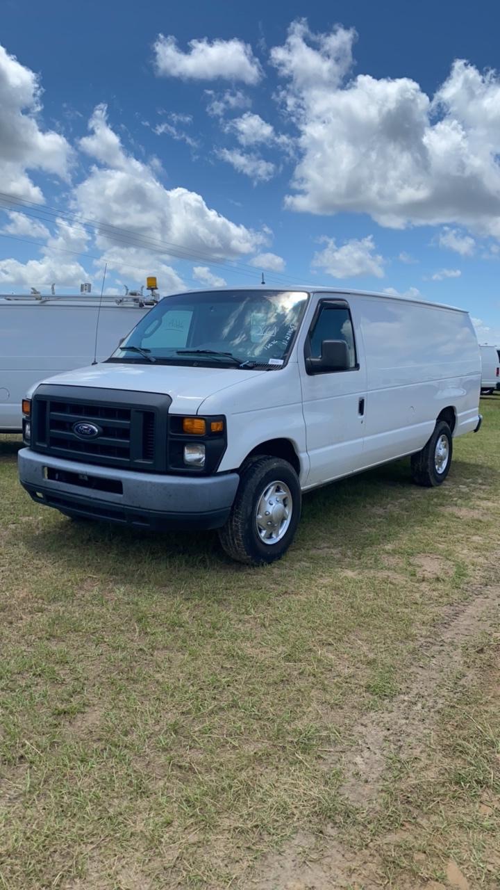 2010 FORD E-350 VAN, WHITE, VIN 1FTSS3EL8ADA71450, SHOWING 165,525 MI.