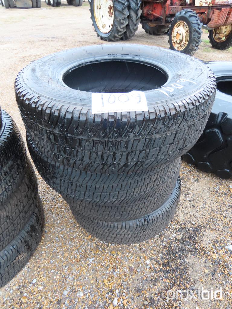 (4) Michelin LT265/70R17 Tires