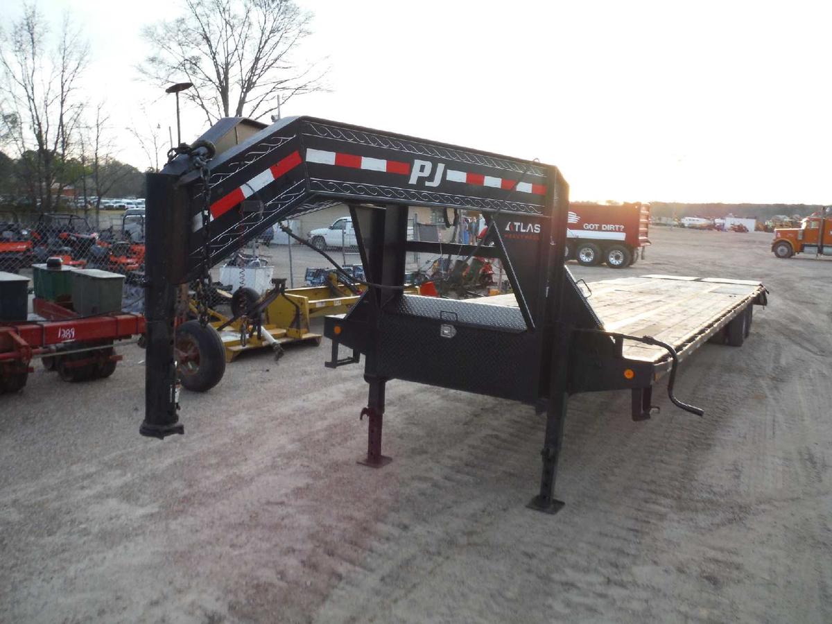 2020 PJ 40' Gooseneck Trailer, s/n 4P5LD4026L1328027: Dovetail, Ramps