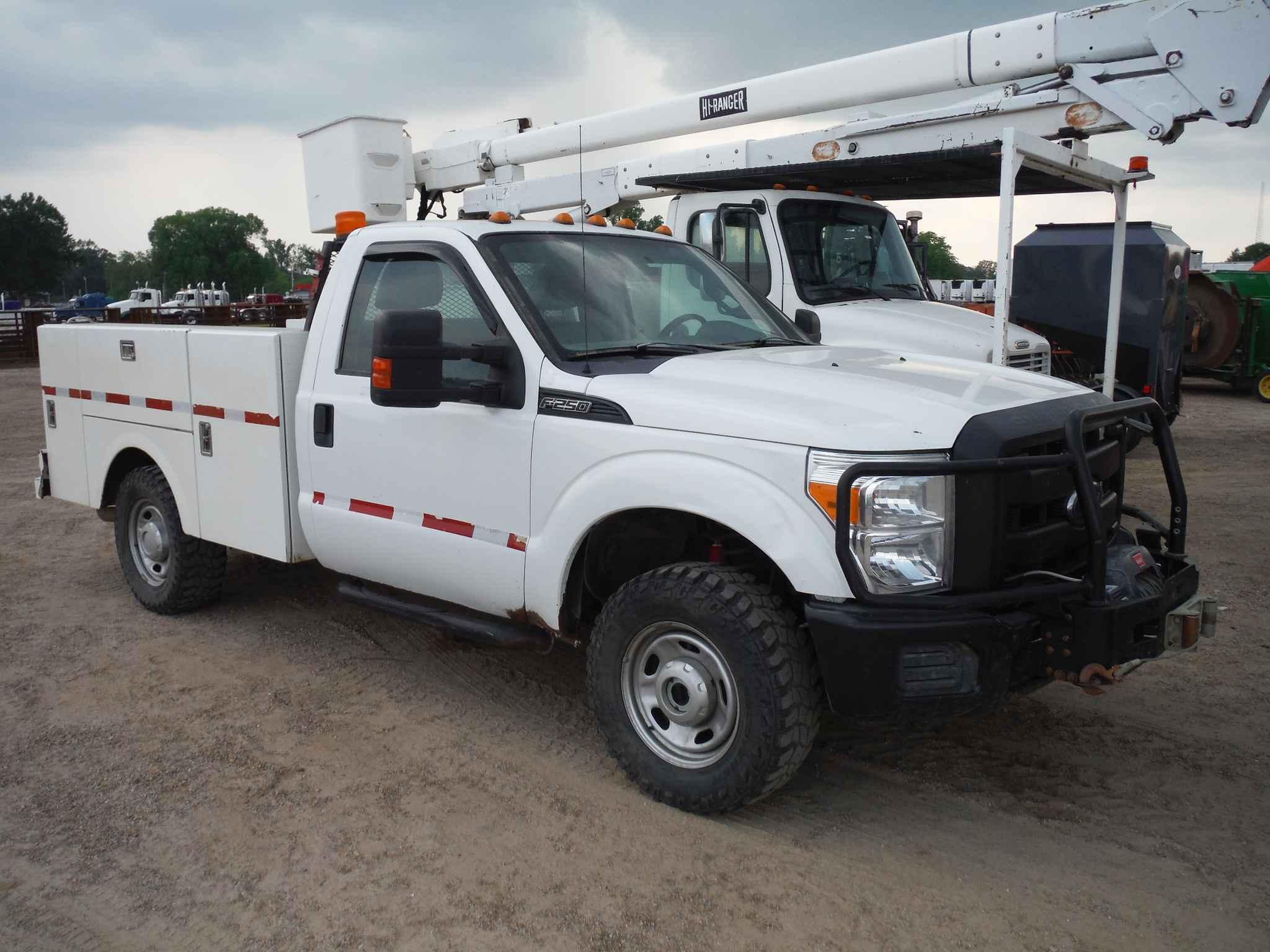 2016 Ford F250 4WD Pickup, s/n 1FTBF2B63GEA55916: Auto, Reg. Cab, Stahl Uti