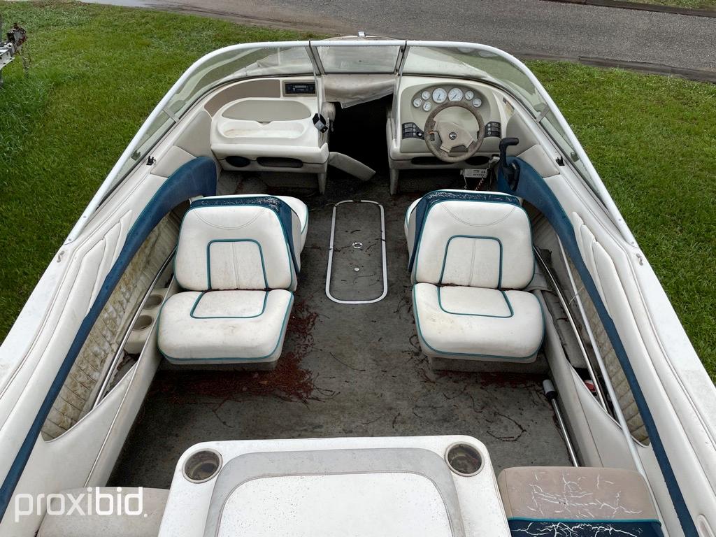 Bayliner Capri 2050LS Ski Boat, s/n B1YD05CXA595 w/ Glastron Trailer (No Ti