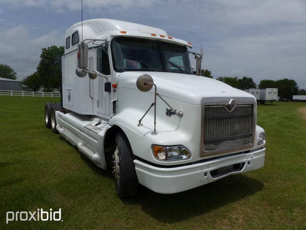 2005 International 9400i Truck Tractor, s/n 2HSCNAPR45C161659: T/A, 70" Sle