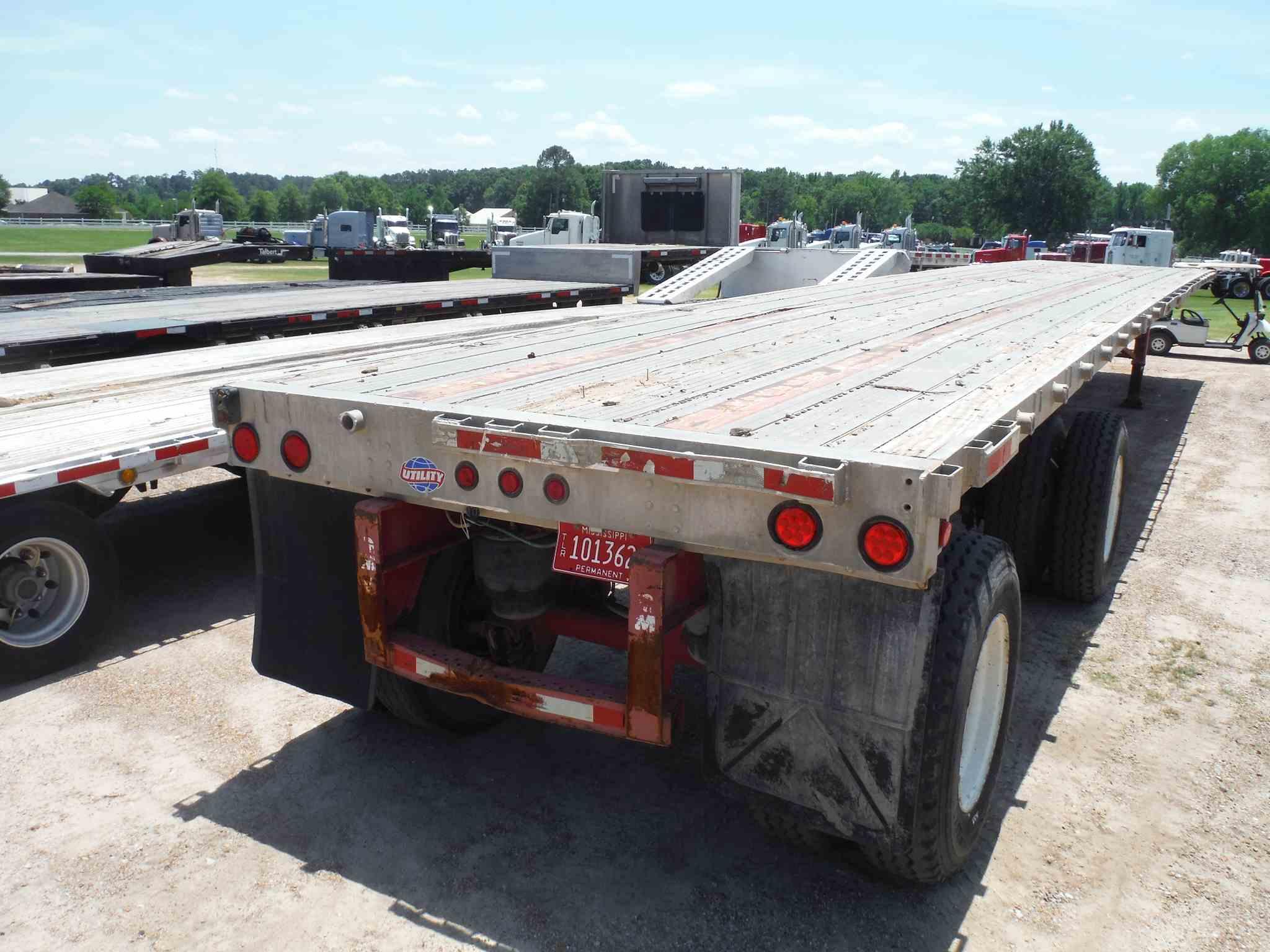 2006 Utility 48' Flatbed Trailer, s/n 1UYFS24806A781008: Alum. Deck, Steel