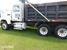 2001 Mack CH613 Tandem-axle Dump Truck, s/n 1M1AA18Y91W132951: 10-sp., Odom