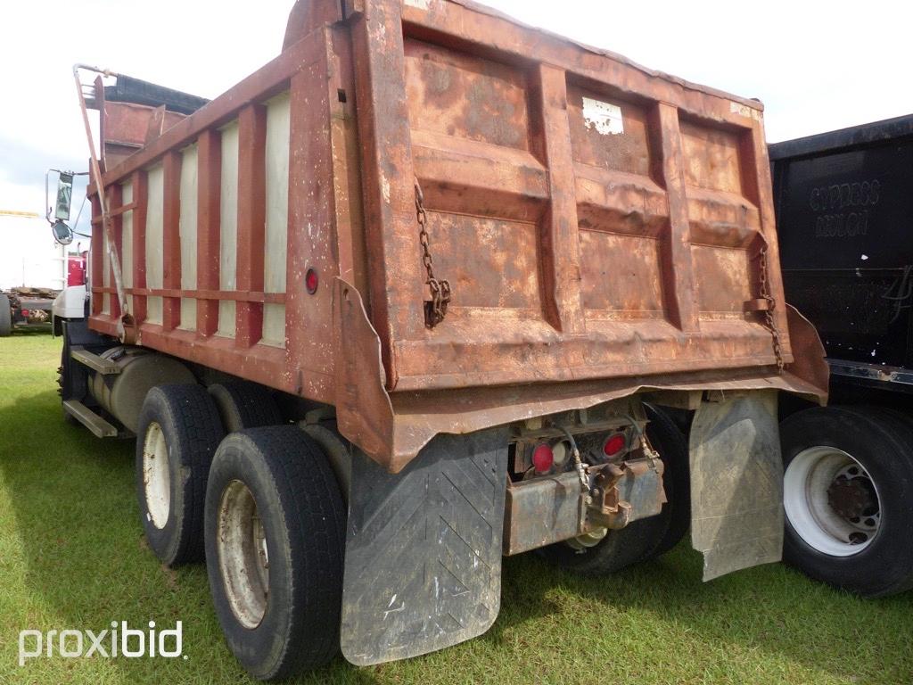 1993 Mack CH613 Tandem-axle Dump Truck, s/n 1M1AA13Y2PW019567: 9-sp.