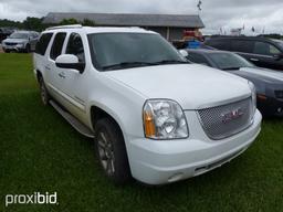 2008 GMC Yukon Denali SUV, s/n 1GKFK66858J102506: AWD, Leather, Sunroof, Na