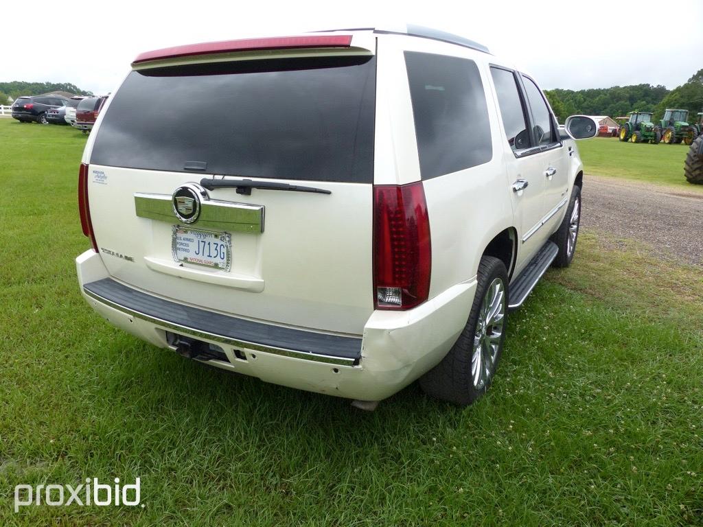 2007 Cadillac Escalade, s/n 1GYEC638X7R366033: 4-door, Auto, Odometer shows