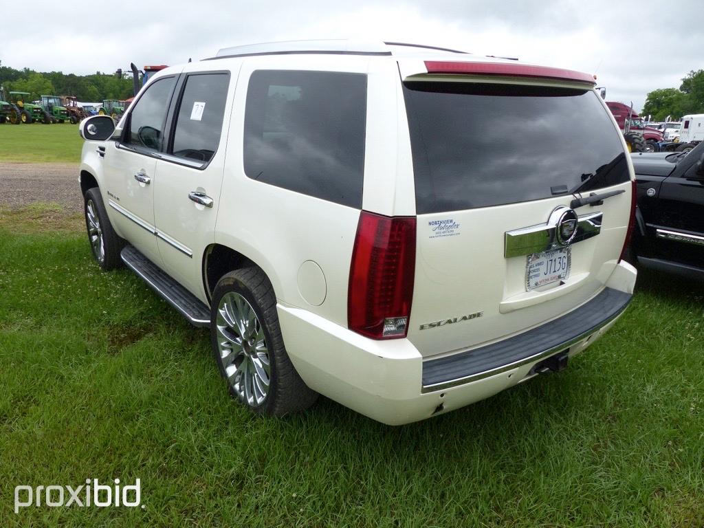 2007 Cadillac Escalade, s/n 1GYEC638X7R366033: 4-door, Auto, Odometer shows