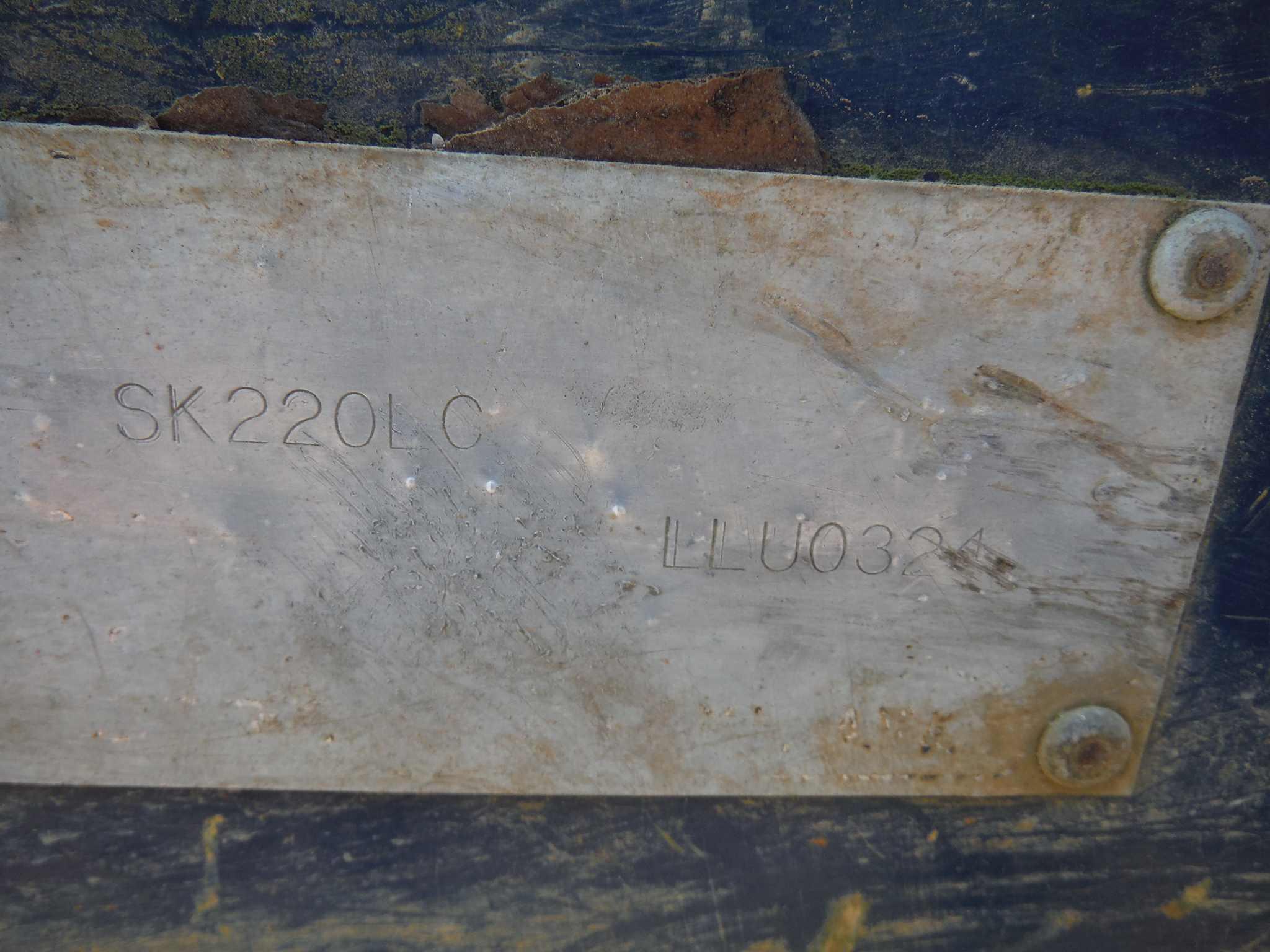 1991 Kobelco SK220LC Excavator, s/n LLU0324: Manual Thumb, Mixing Water in