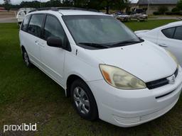 2005 Toyota Sienna CE Mini Van, s/n 5TDZA23C65S239952: Odometer Shows 173K