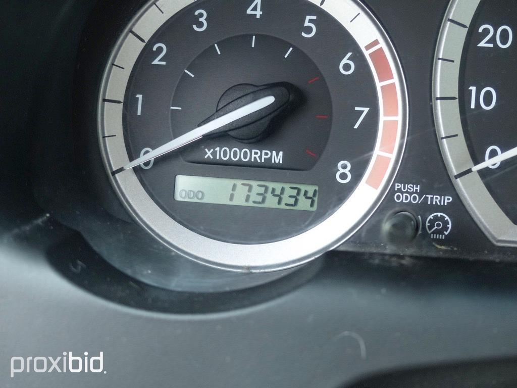 2005 Toyota Sienna CE Mini Van, s/n 5TDZA23C65S239952: Odometer Shows 173K