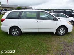 2005 Toyota Sienna CE Mini Van, s/n 5TDZA23C65S239952: Odometer Shows 173K