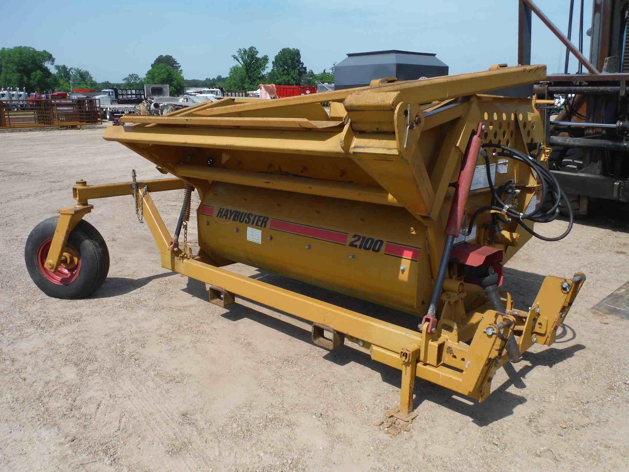 Duratech Haybuster 2100 Round Hay Bale Processor, s/n 20DJ57500