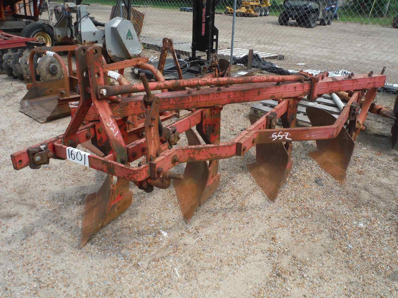 Massey Ferguson MF82 Turning Plow, s/n 061438