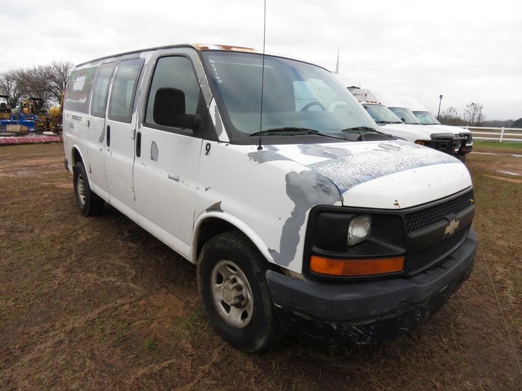 2007 Chevy Express Van, s/n 1GCGG25V071120699