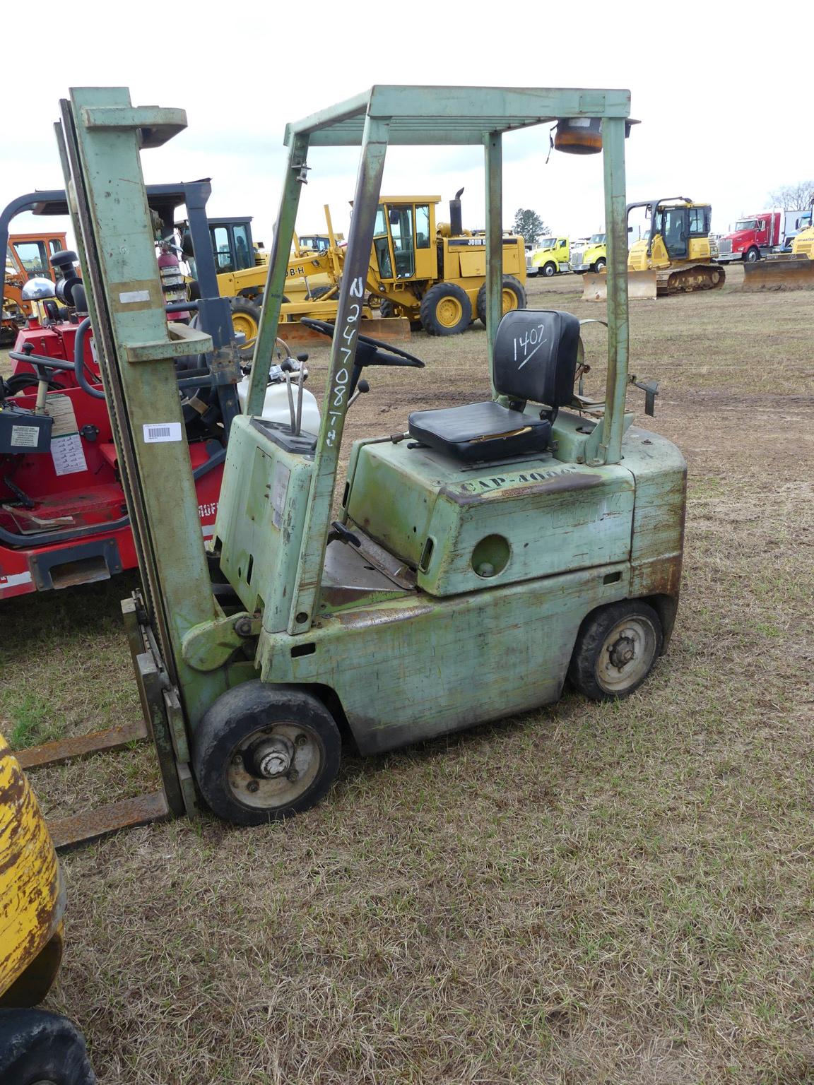 Clark C500 Forklift, s/n 3555354381 (Salvage)