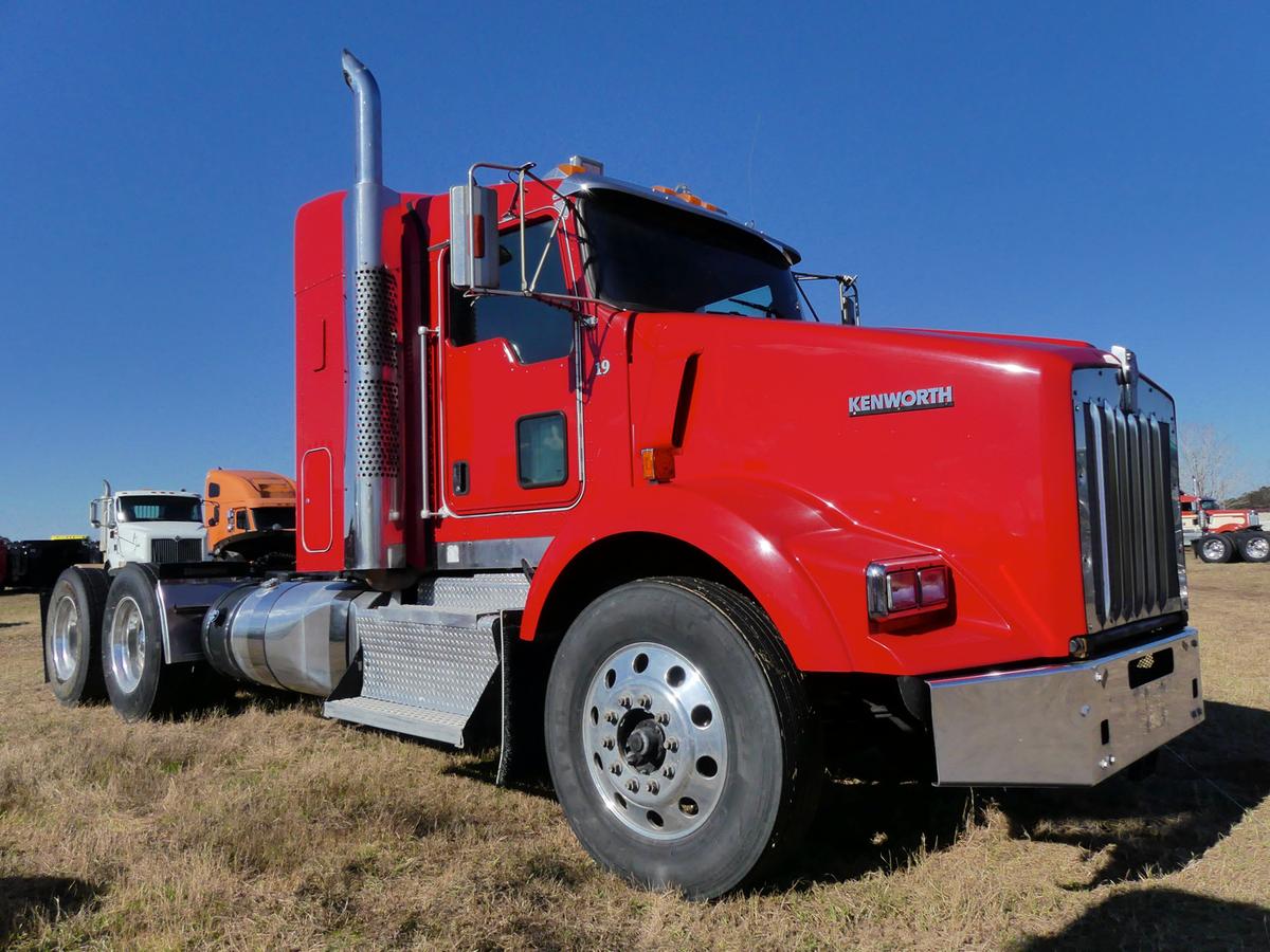 2015 Kenworth T800 Truck Tractor, s/n 1XKDDP9X6FJ422893: Sleeper, Paccar En
