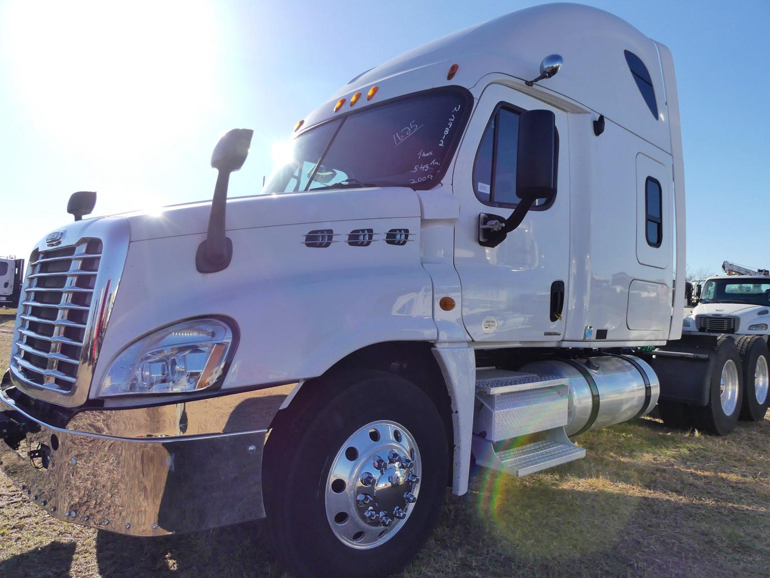 2009 Freightliner Cascadia 125 Truck Tractor, s/n 1FUJGLDR49LAA4212: T/A, D