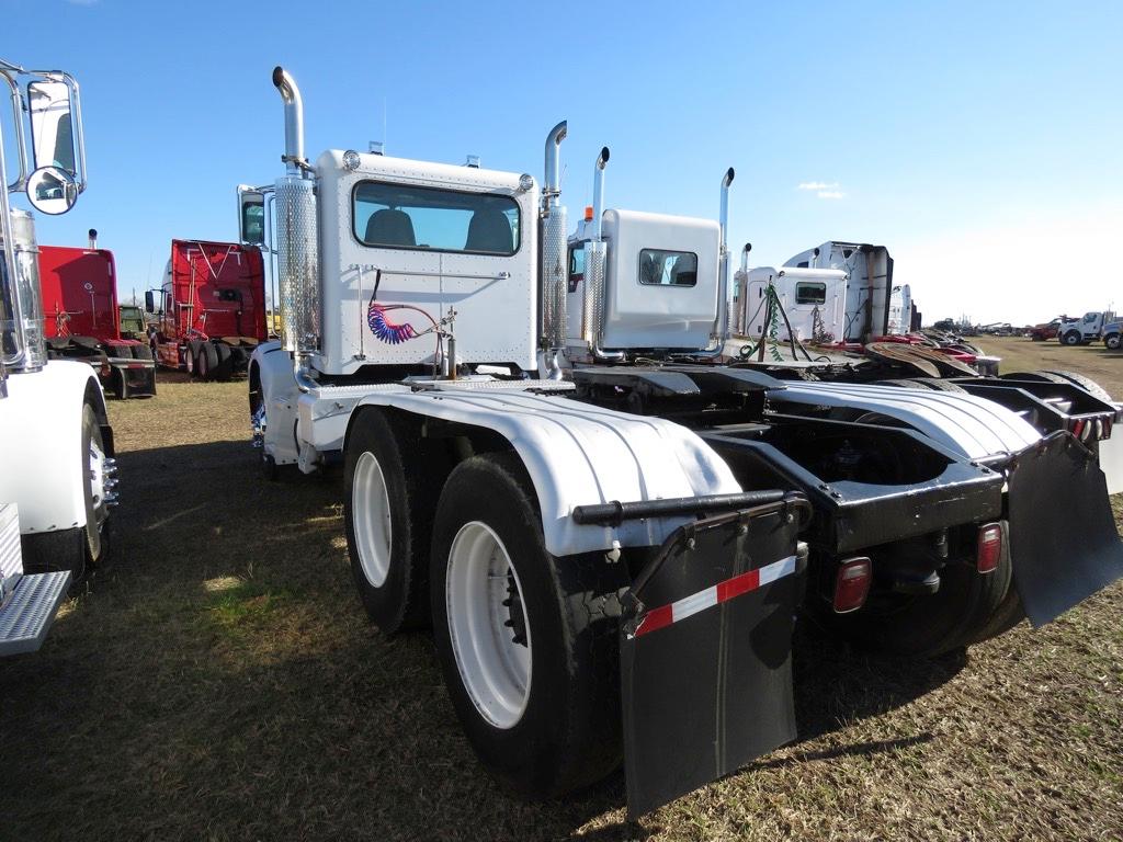 2007 Peterbilt 385 Truck Tractor, s/n 1XPGDU9X07N680570: T/A, Day Cab, Cat