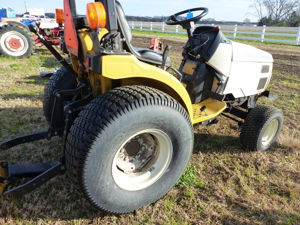 Cub Cadet Tractor w/ Belly Mower: Meter Shows 1074 hrs