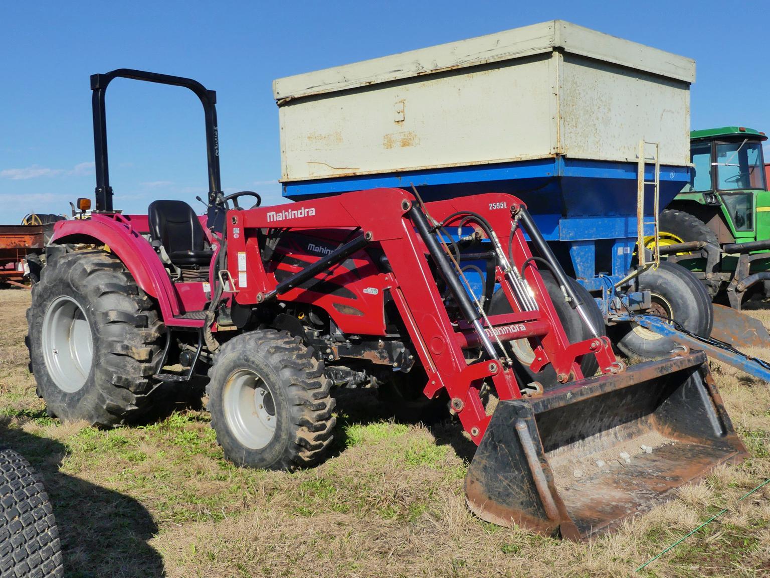 Mahindra 2555 MFWD Tractor, s/n 55ARK00566: HST, Loader w/ Bkt., Meter Show