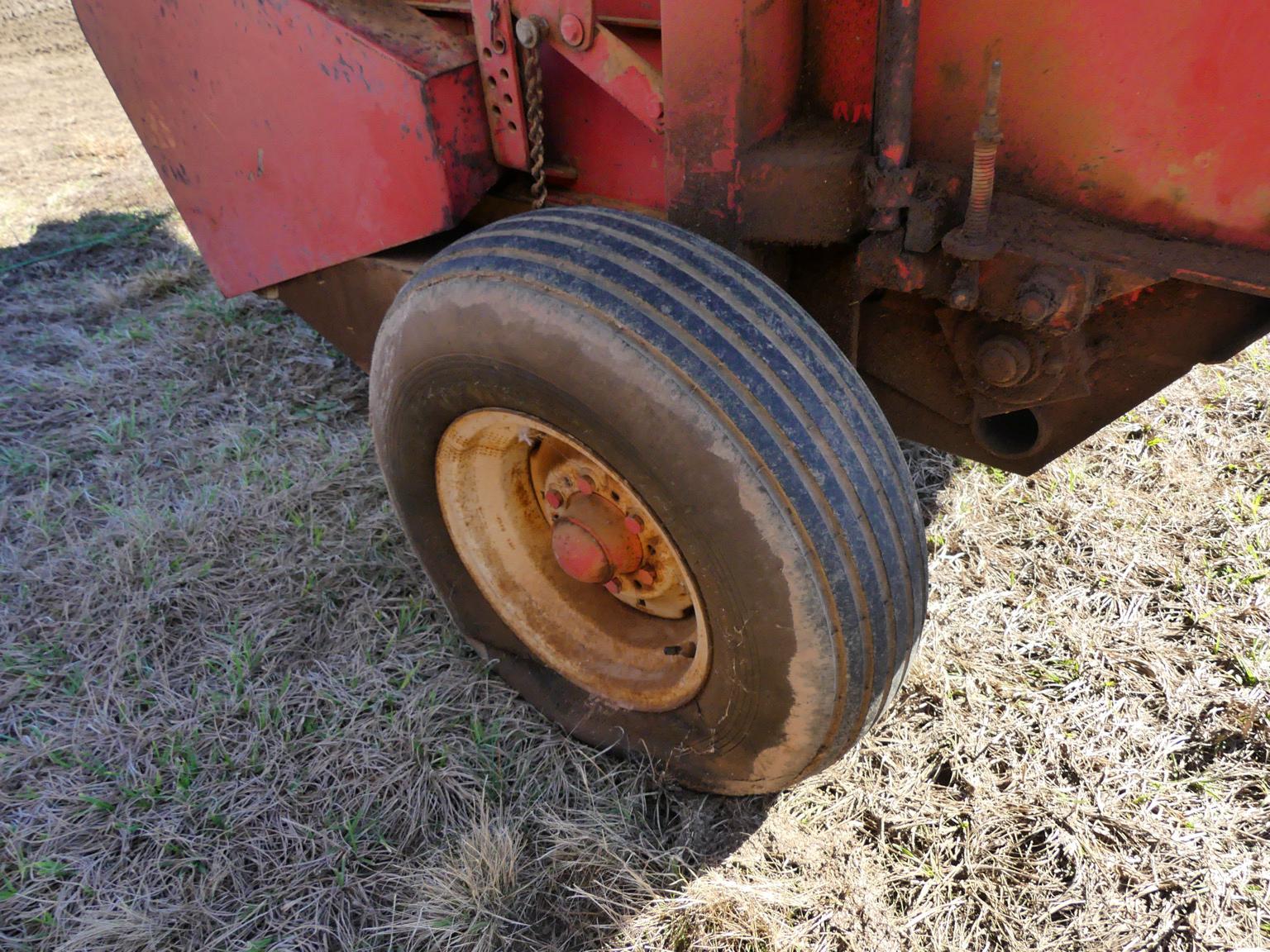 Heston 5500 Hay Baler, s/n R550-1489