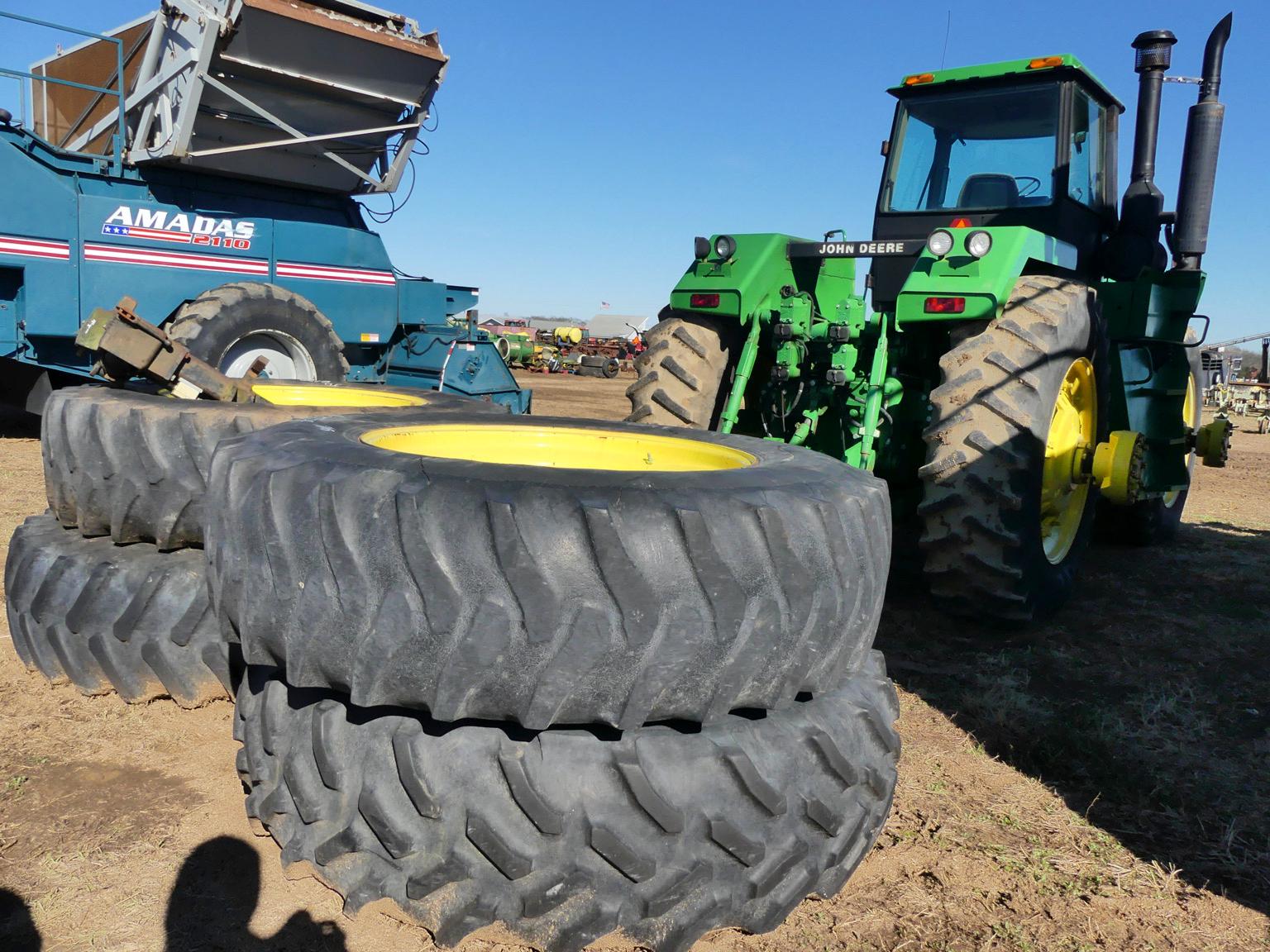 Ford 345C Tractor, s/n C524739: 2wd, Loader w/ Bkt., Meter Shows 3546 hrs