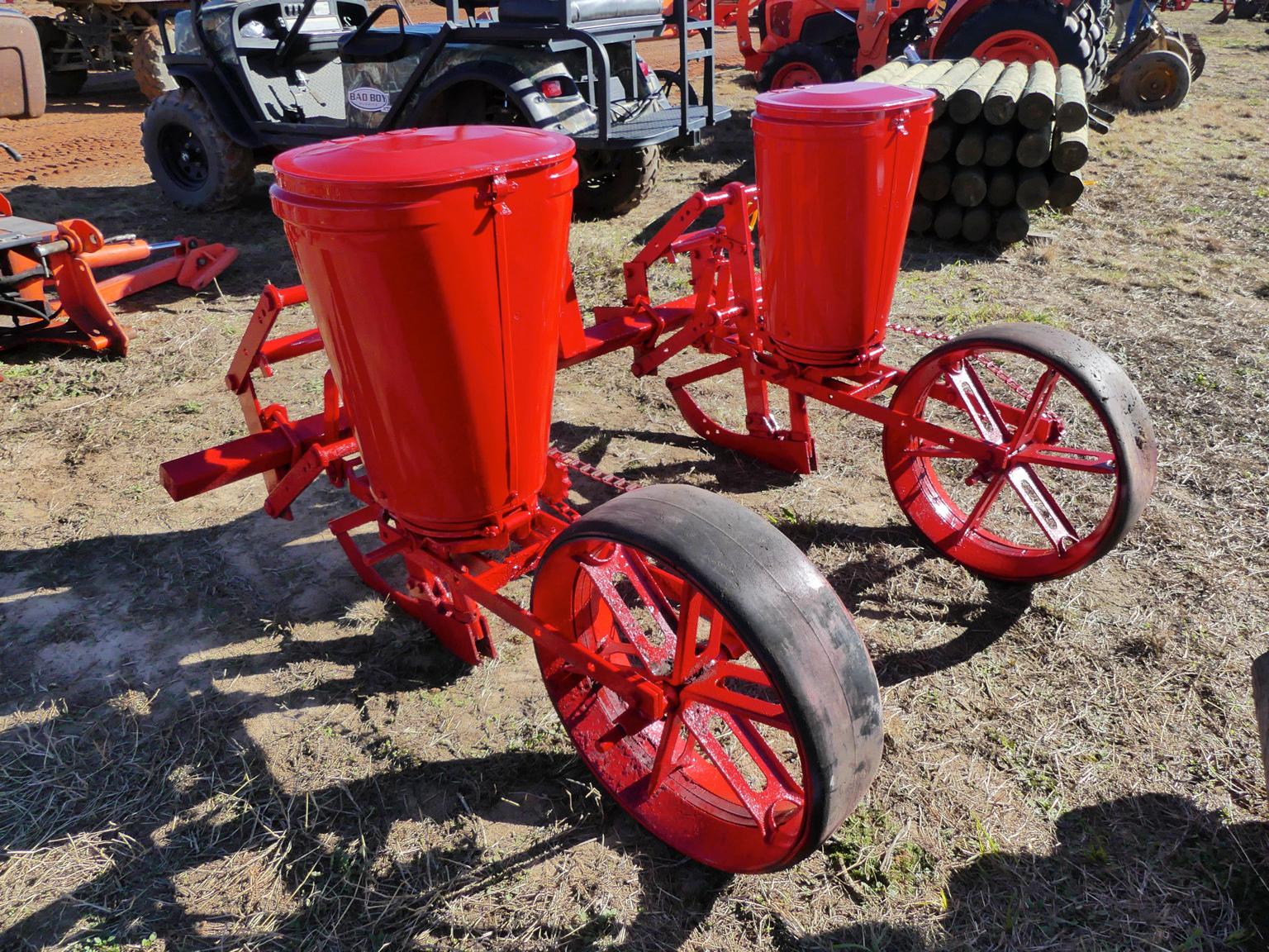 MASSEY FERGUSON 2 ROW PLANTER